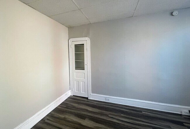 Building Photo - 1242 W Allegheny Ave