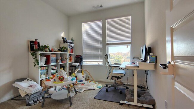 Building Photo - 316 Turnbuckle Bnd