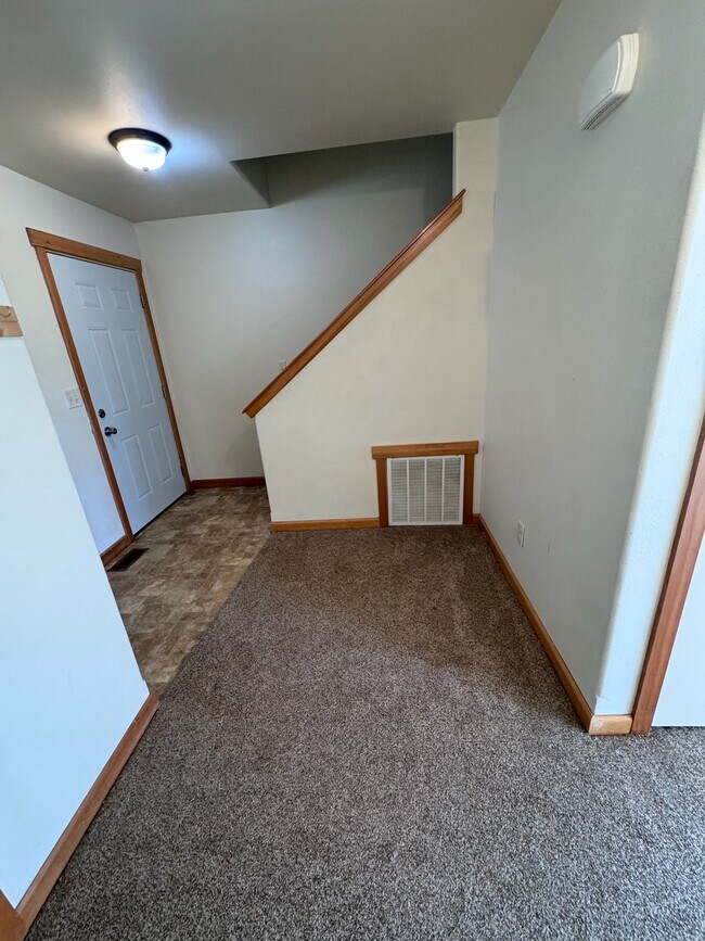 Building Photo - 378 Adeline Dr