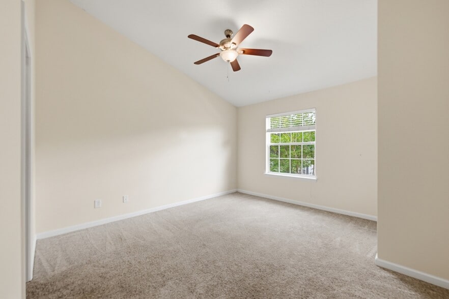 Building Photo - 575 Oakleaf Plantation Pky