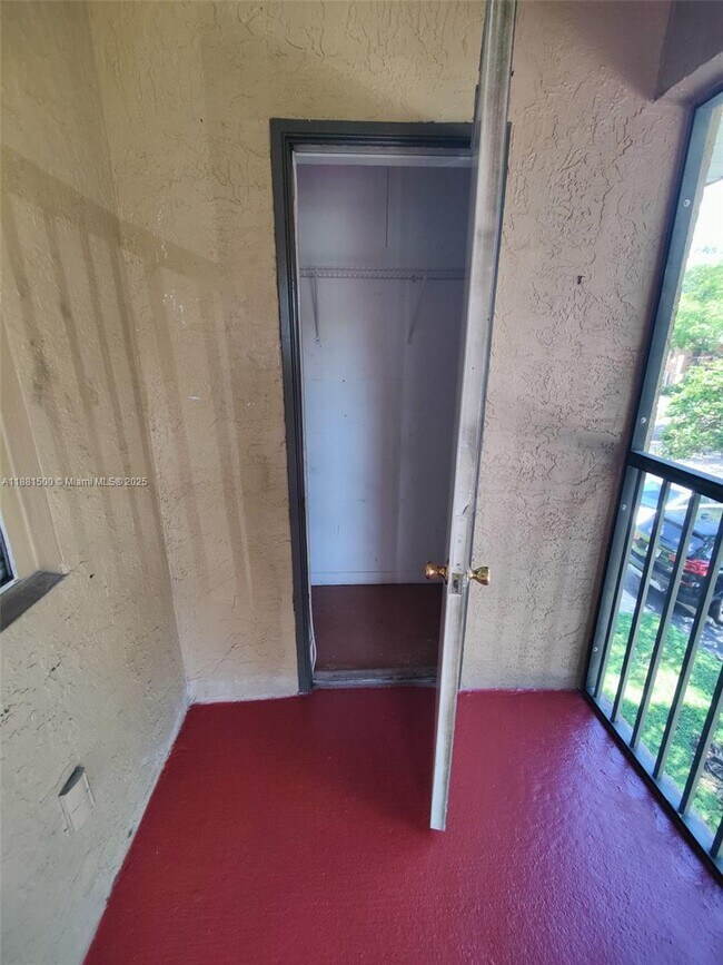 Building Photo - 786 NW 103rd Terrace