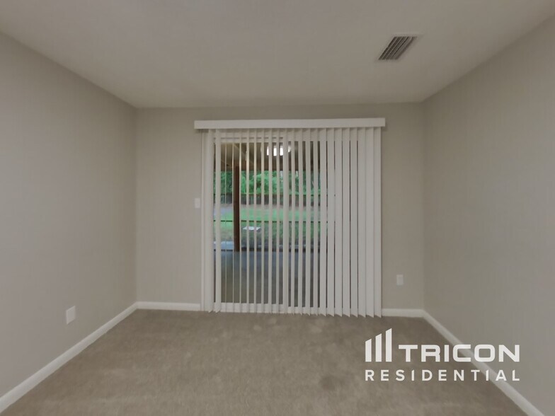Building Photo - 2846 Tanglewood Blvd