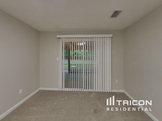 Building Photo - 2846 Tanglewood Blvd