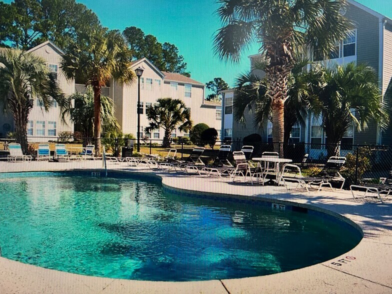 Building Photo - 100 Spanish Oak Ct
