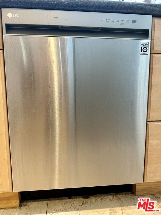 Building Photo - 2160 Century Pk E