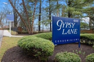 Building Photo - 4000 Gypsy Ln