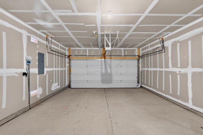 Building Photo - 4847 Mount Salas St NE