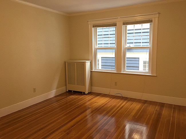 Bedroom 1 - 78 Temple Ave