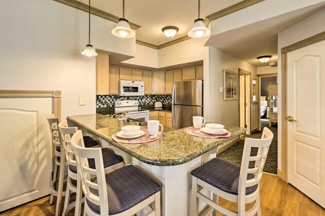eat in kitchen - 418 Beachfront Dr