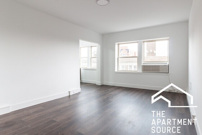 Building Photo - 1555 W Hollywood Ave