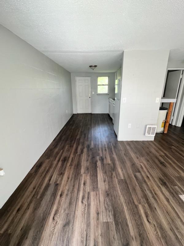 Building Photo - 522 10th St W