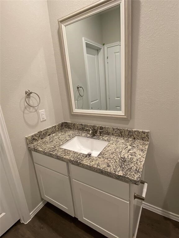 Building Photo - 801 Crystal River