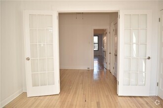 Building Photo - 427 Fenimore St
