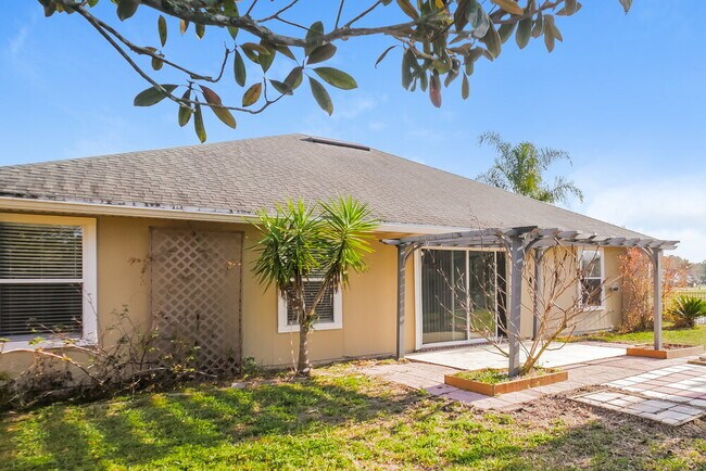 Building Photo - 788 MacKenzie Cir