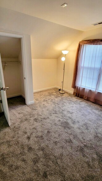 Building Photo - 6512 Kings Grove Ct