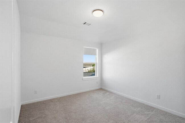 Building Photo - 21211 Metallic Blue Dr