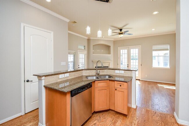 Building Photo - 5615 Winsome Ln