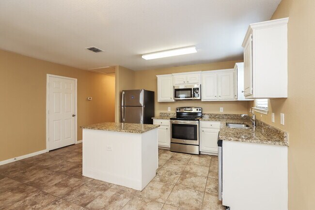 Building Photo - 11450 Indian Canyon