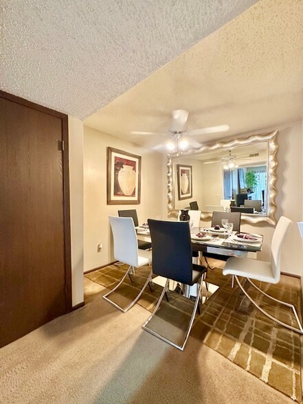 Dining Room - Village Park at Cedarbrooke