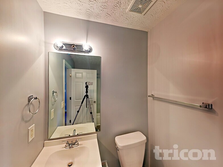 Building Photo - 160 Brighton Dr