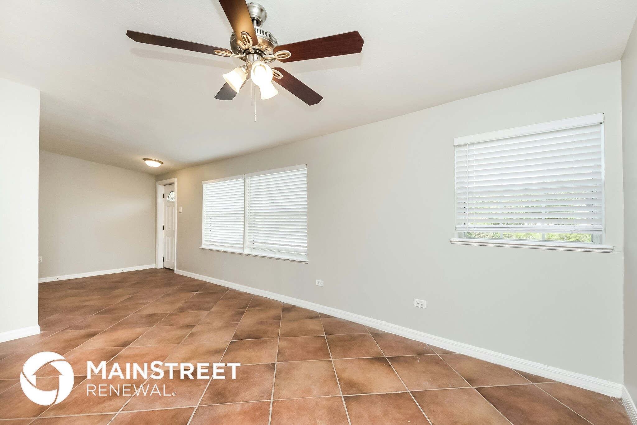 Building Photo - 604 Prairie Lake Dr