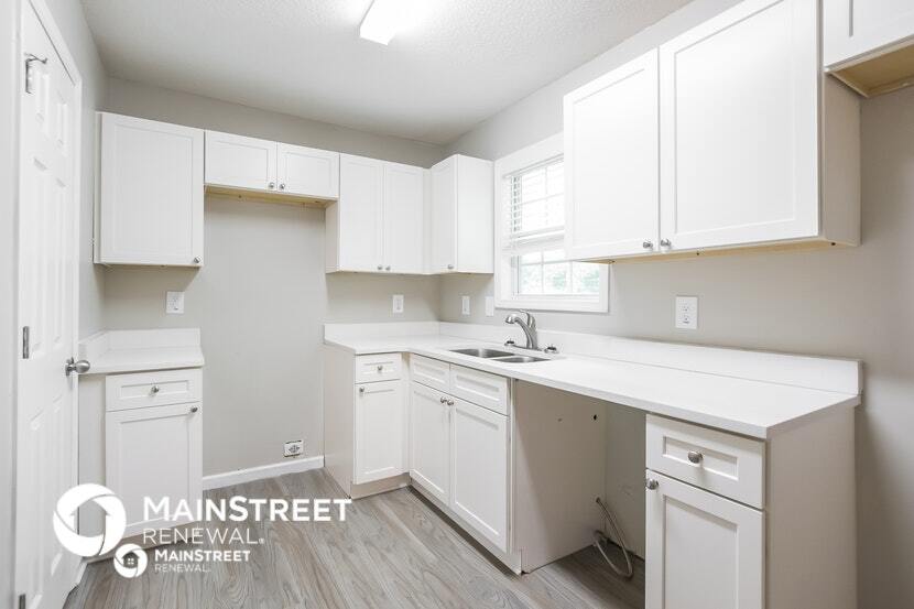 Building Photo - 444 River Trace Dr