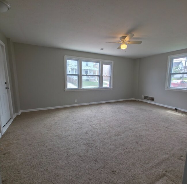 Building Photo - 4444 W 51st St