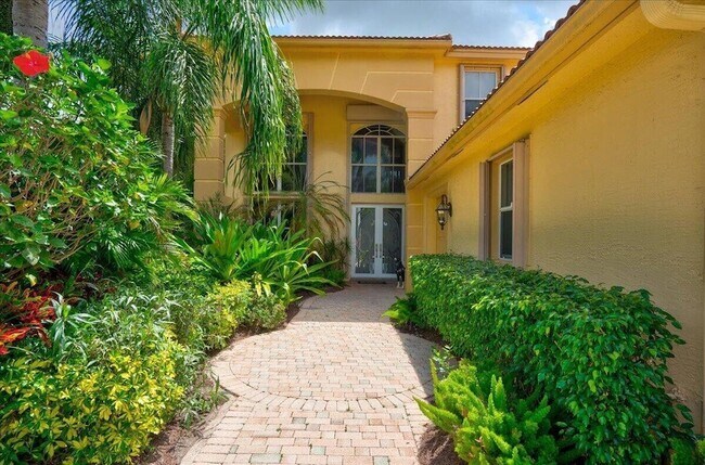 Building Photo - 10891 Northgreen Dr