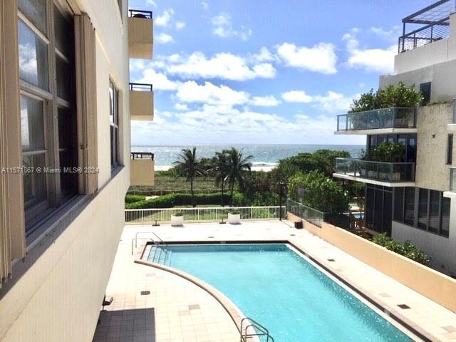 Building Photo - 9511 Collins Ave