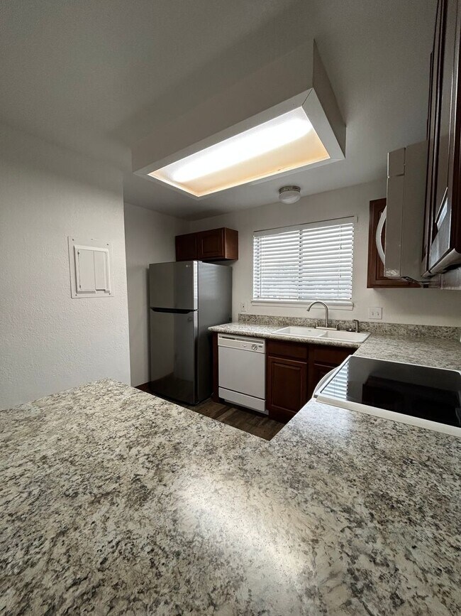 Building Photo - 2 BR/1 BA Condo in Desirable Area of Wesminster, CO