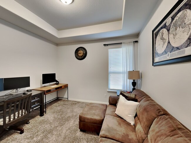Building Photo - Resort-Style Living in the Award-Winning Morningstar Community!