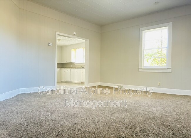 Building Photo - 801 W 2nd Ave