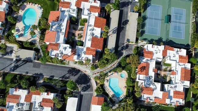 72-unit community includes 2 pools, 2 spas and 2 tennis/pickleball courts - 250 E San Jose Rd