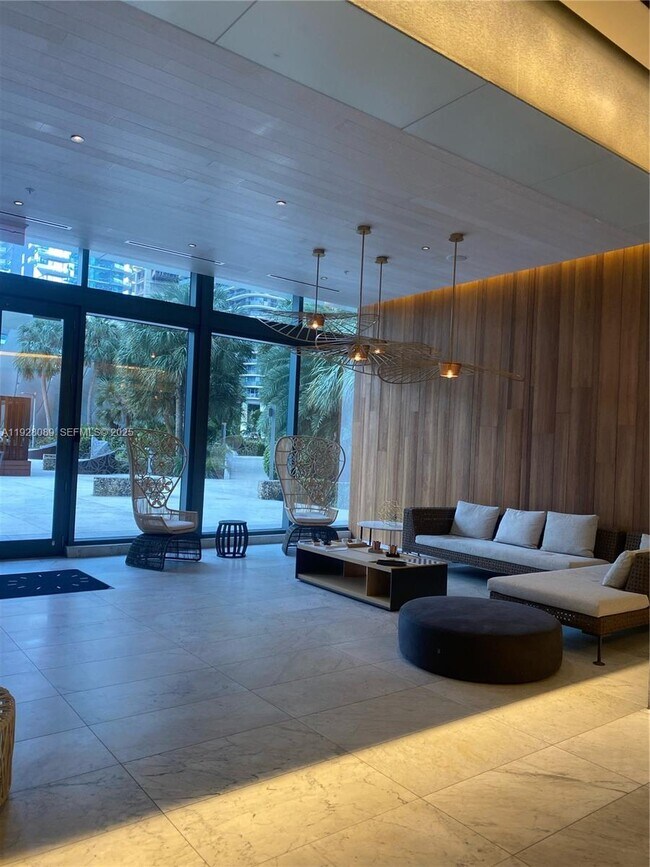 Building Photo - 88 SW 7th St