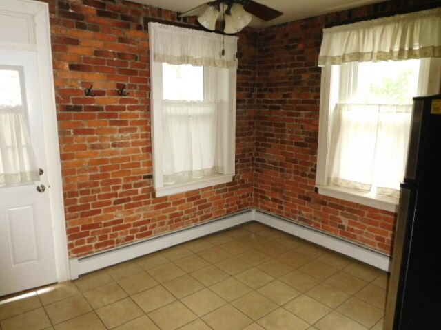 Building Photo - 502 Lehman St