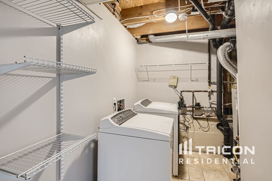 Building Photo - 3279 Breckenridge Dr W