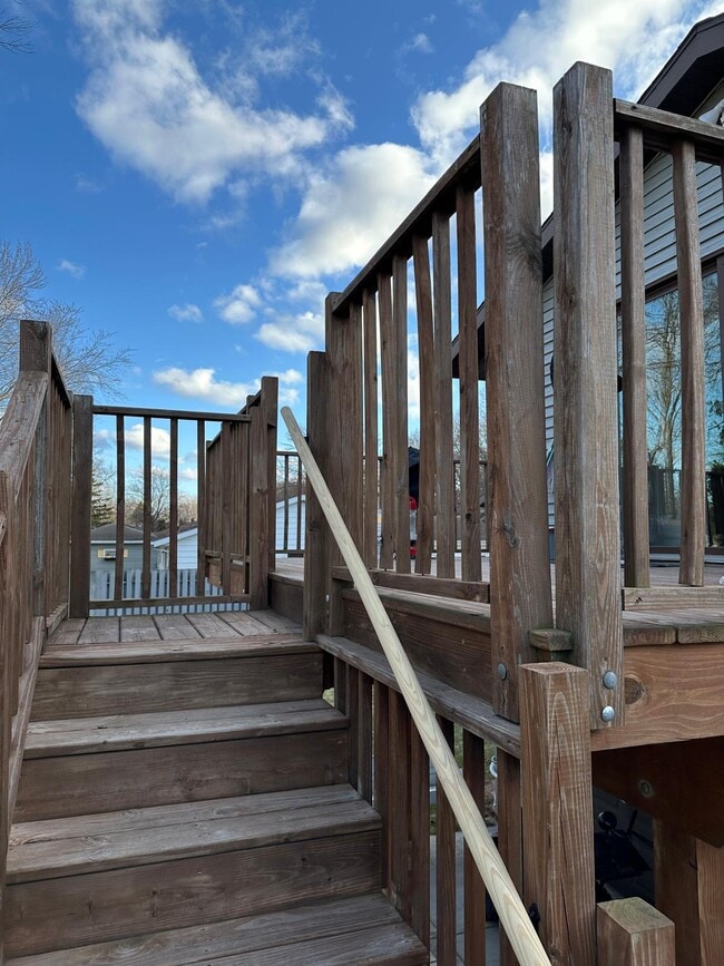 Building Photo - 1414 S Rebecca Ln