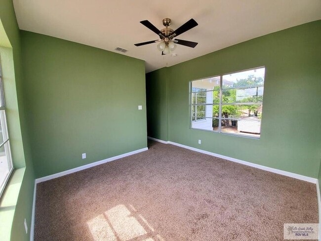 Building Photo - 510 W Buchanan St