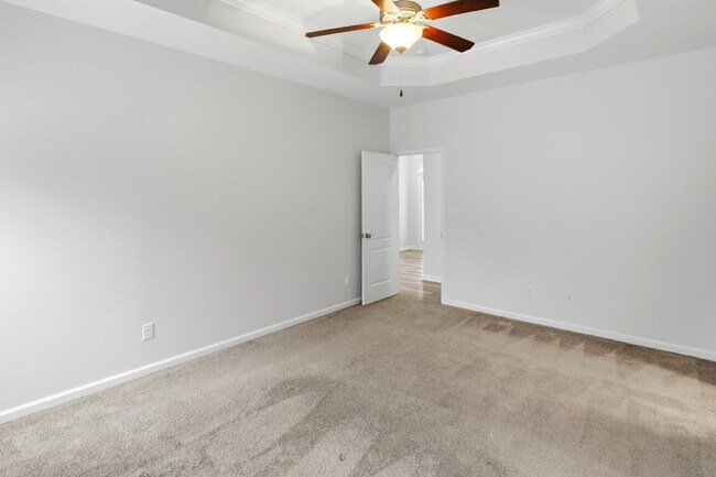 Building Photo - 124 Regatta Way