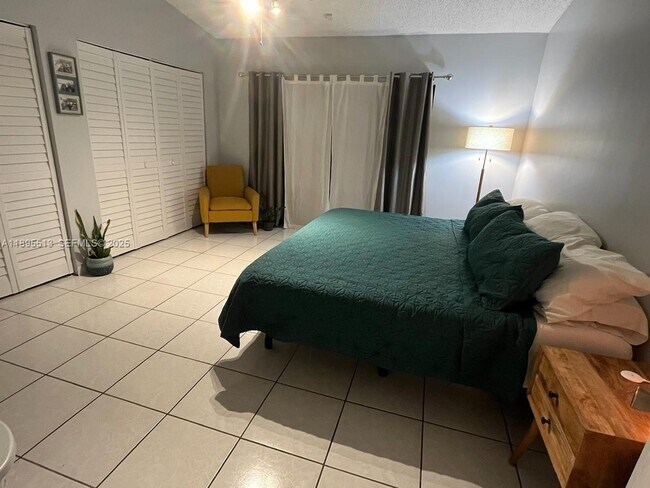 Building Photo - 7856 SW 102nd Ln