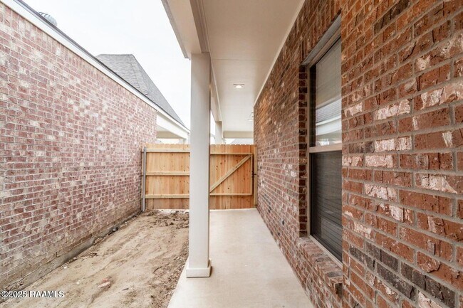 Building Photo - 115 Millie Park Dr