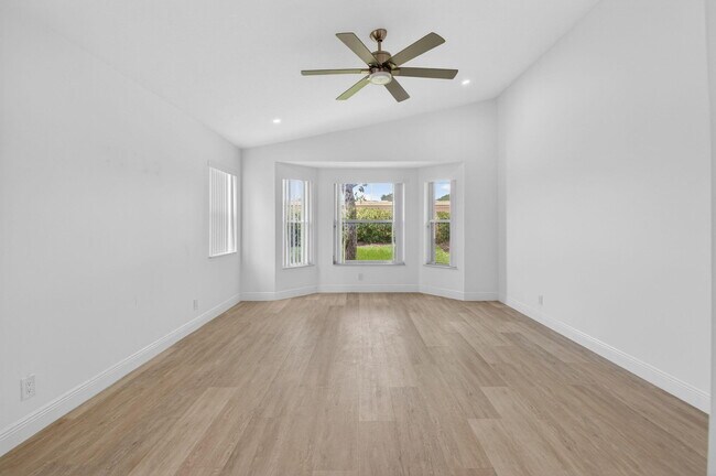 Building Photo - 11728 Dove Hollow Ave
