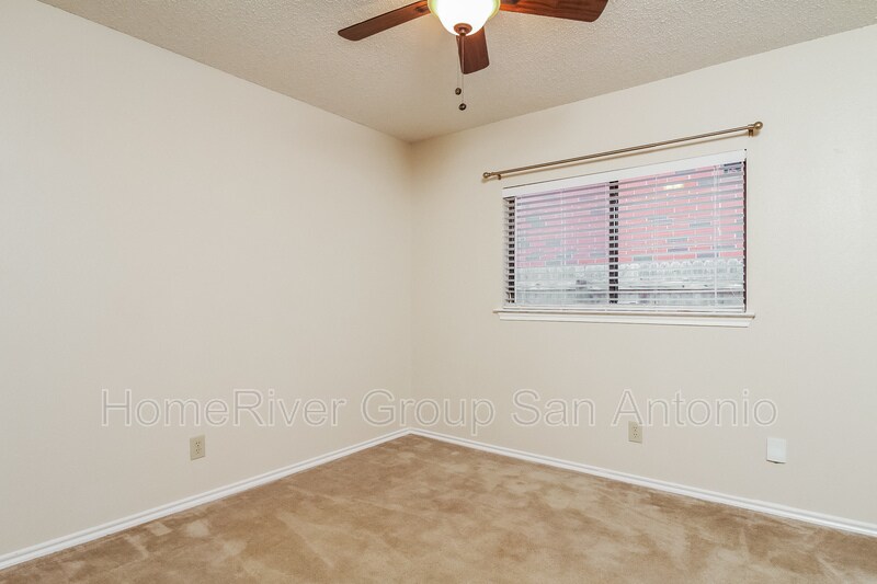 Building Photo - 8019 Chestnut Cedar Dr