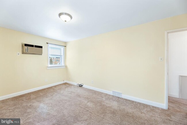 Building Photo - 12450 Knights Rd