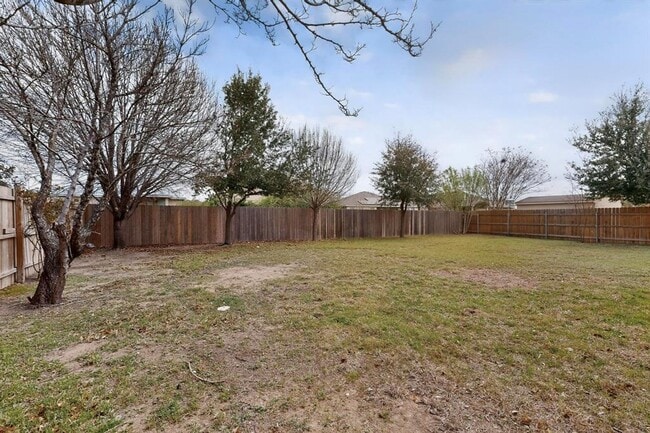 Building Photo - 322 Lone Star Blvd