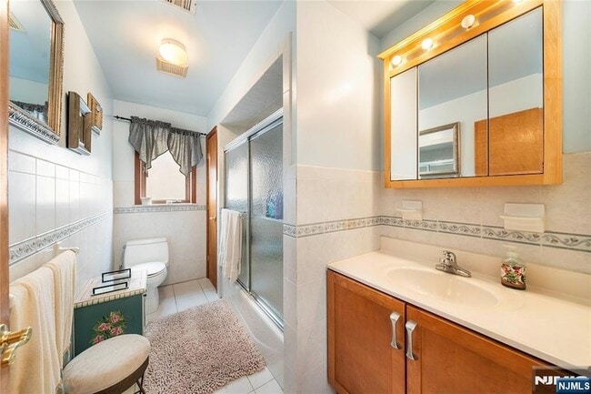 Building Photo - 220 Harrison Ave