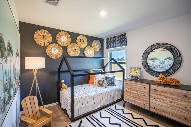 Building Photo - Winwood Home