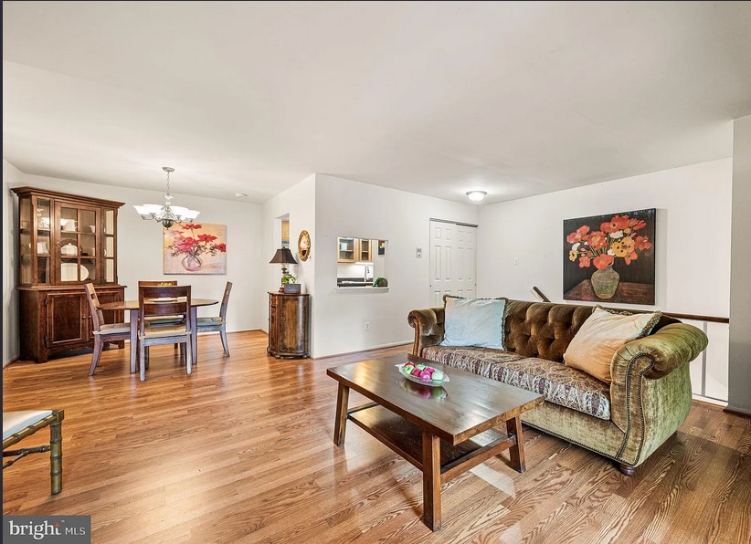 Building Photo - 31 Old Forge Xing