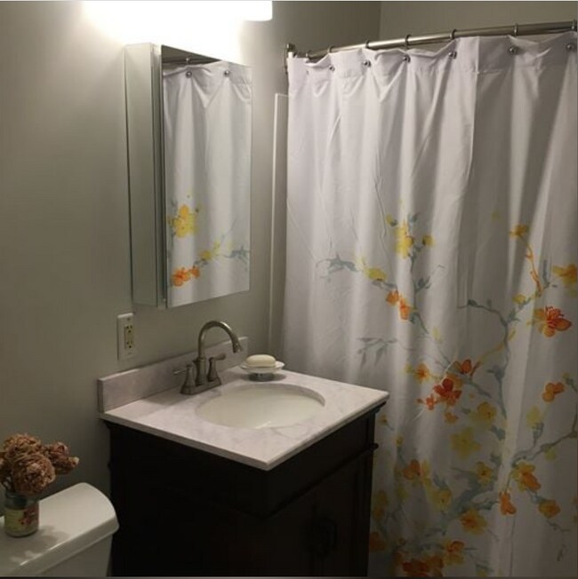 Building Photo - 1030 Bennington St