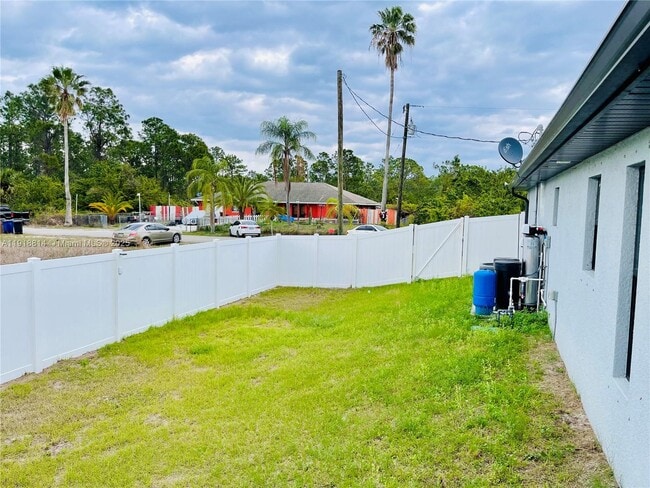 Building Photo - 1703 Edison Ave